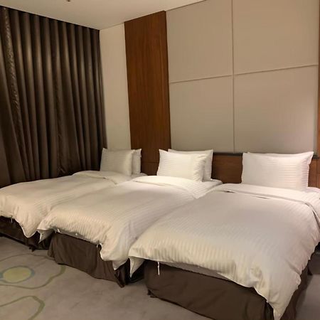Golden Tulip Glory Fine Hotel Tainan Eksteriør billede