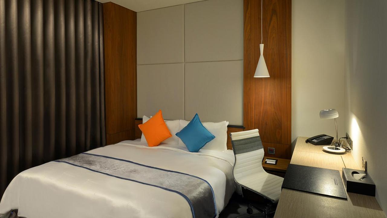 Golden Tulip Glory Fine Hotel Tainan Eksteriør billede